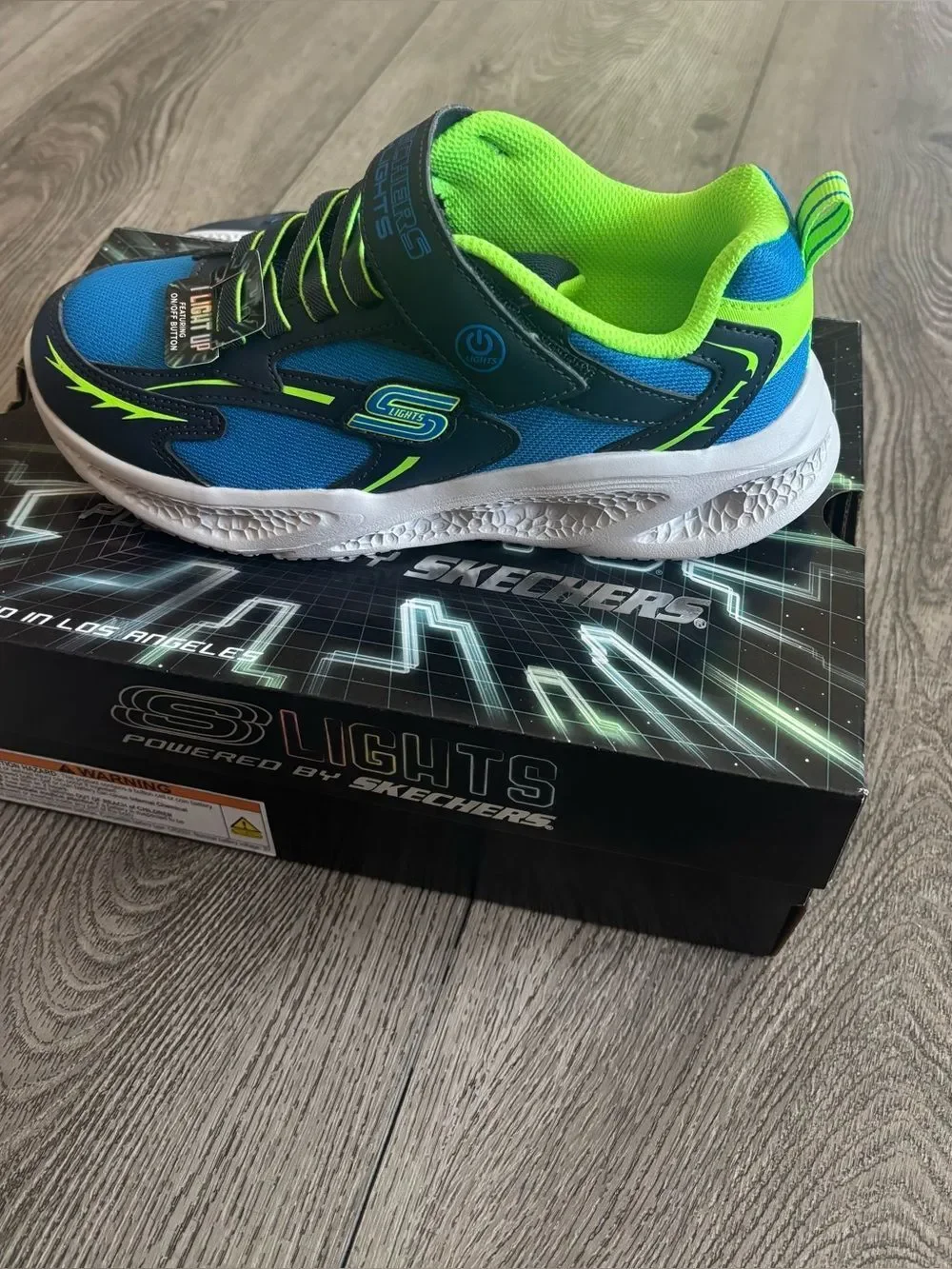 Skechers kids light